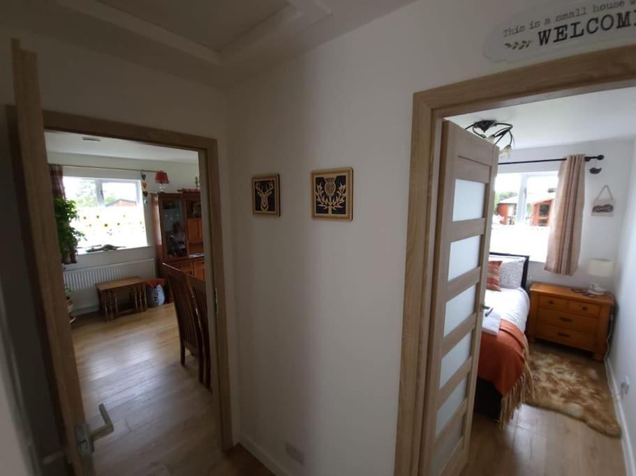 Northlea-Scottish Style Cottage インヴァネス エクステリア 写真