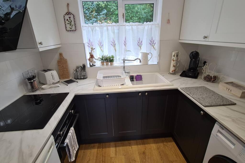 Northlea-Scottish Style Cottage インヴァネス エクステリア 写真